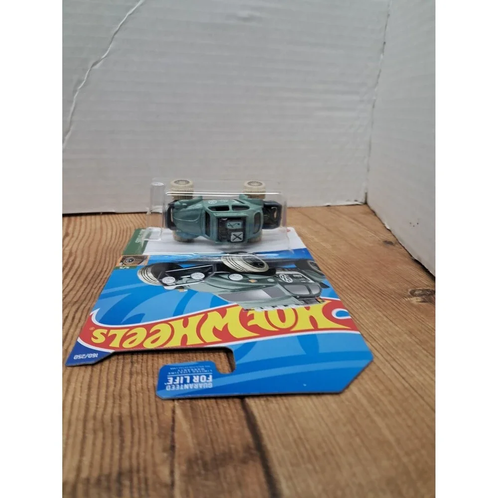 2022 Hot Wheels Mud Studs Series 5/5 • VOLKSWAGEN“BAJA BUG” • 160/250 • Green